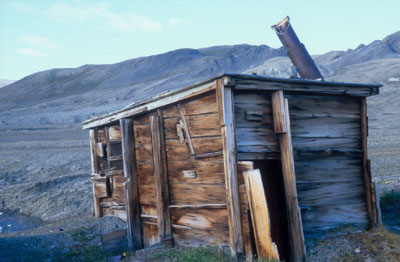 Side view of Dendricks hut