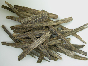 chips of cultivated agarwood